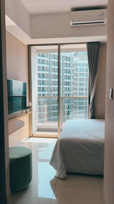 Cozy Studio Suite in Taman Anggrek Residences Jakarta Buitenkant foto